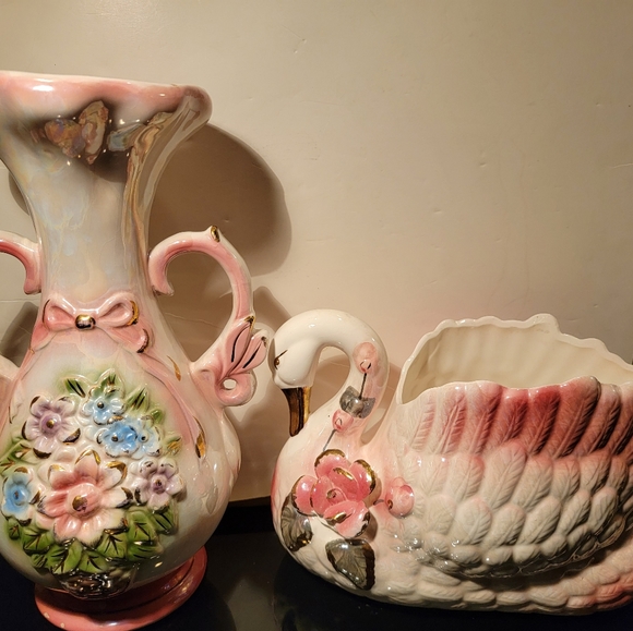 Beautiful Taiwan Made Porcelain 13" Long Swan Flowers Potter & Flowers Vase 13" - Picture 9 of 13